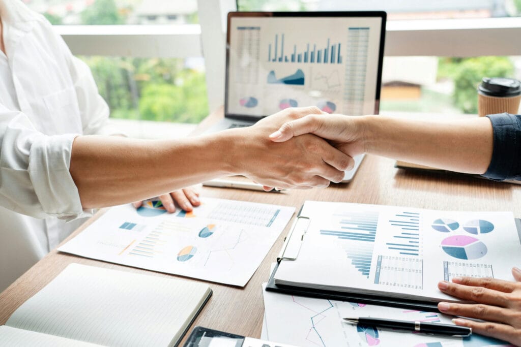 vendor-reviews - Marinum Consulting Business leaders reviewing technology vendor contracts and performance to optimize costs and strengthen supplier relationships.